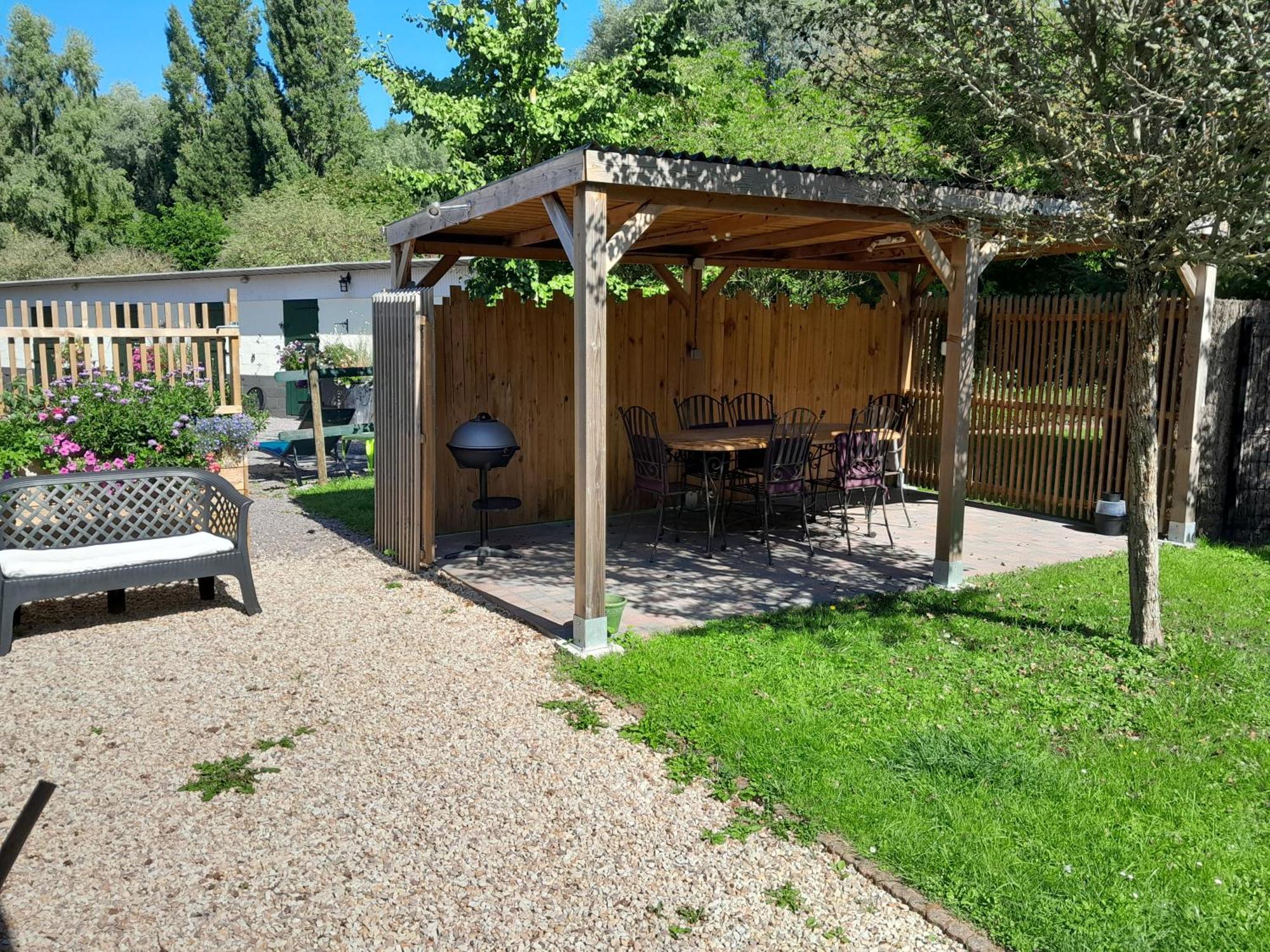 Le Paddock Du Val De Lys Hotel Blessy Kültér fotó